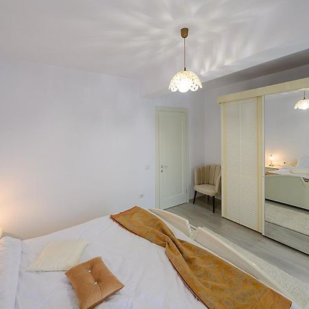 גורה הומורולווי Apartament Laur מראה חיצוני תמונה