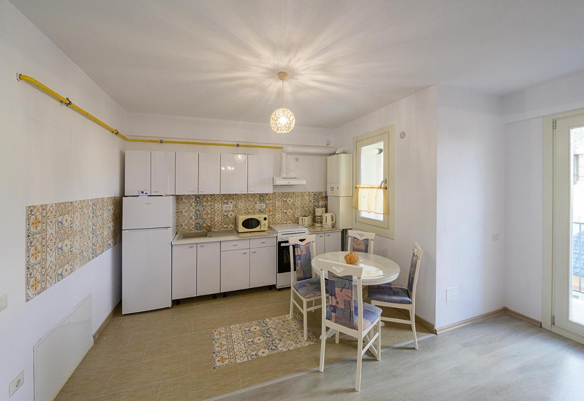 גורה הומורולווי Apartament Laur מראה חיצוני תמונה