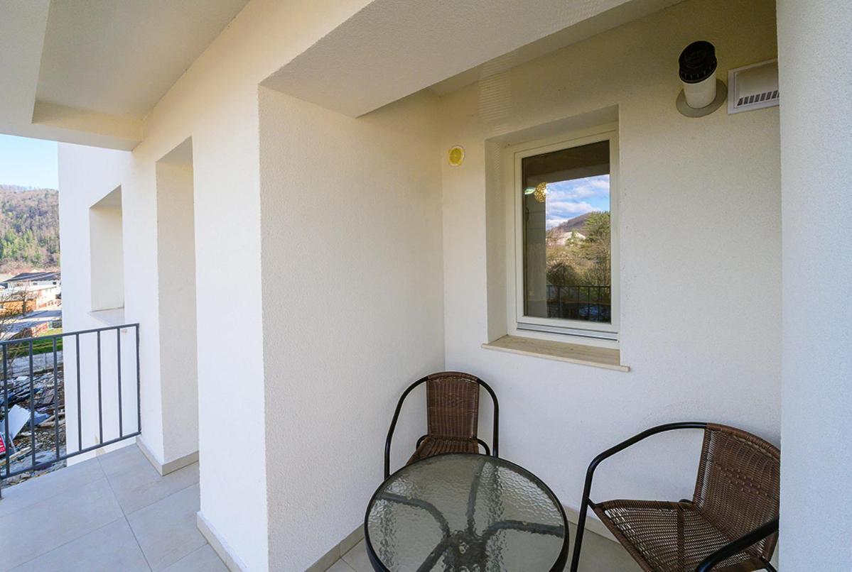 גורה הומורולווי Apartament Laur מראה חיצוני תמונה