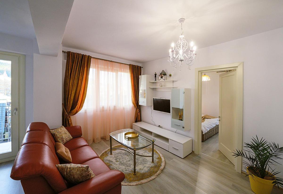 גורה הומורולווי Apartament Laur מראה חיצוני תמונה