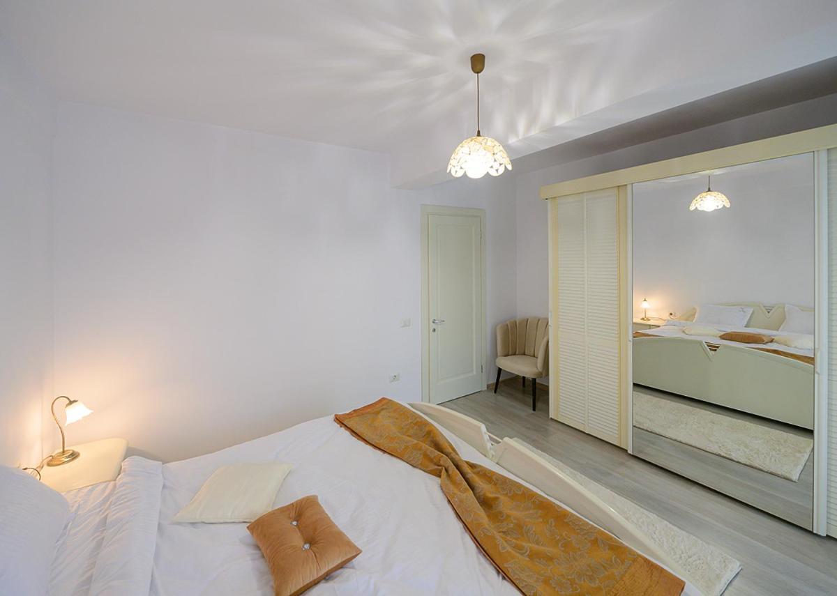 גורה הומורולווי Apartament Laur מראה חיצוני תמונה