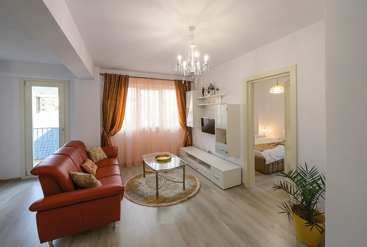 גורה הומורולווי Apartament Laur מראה חיצוני תמונה
